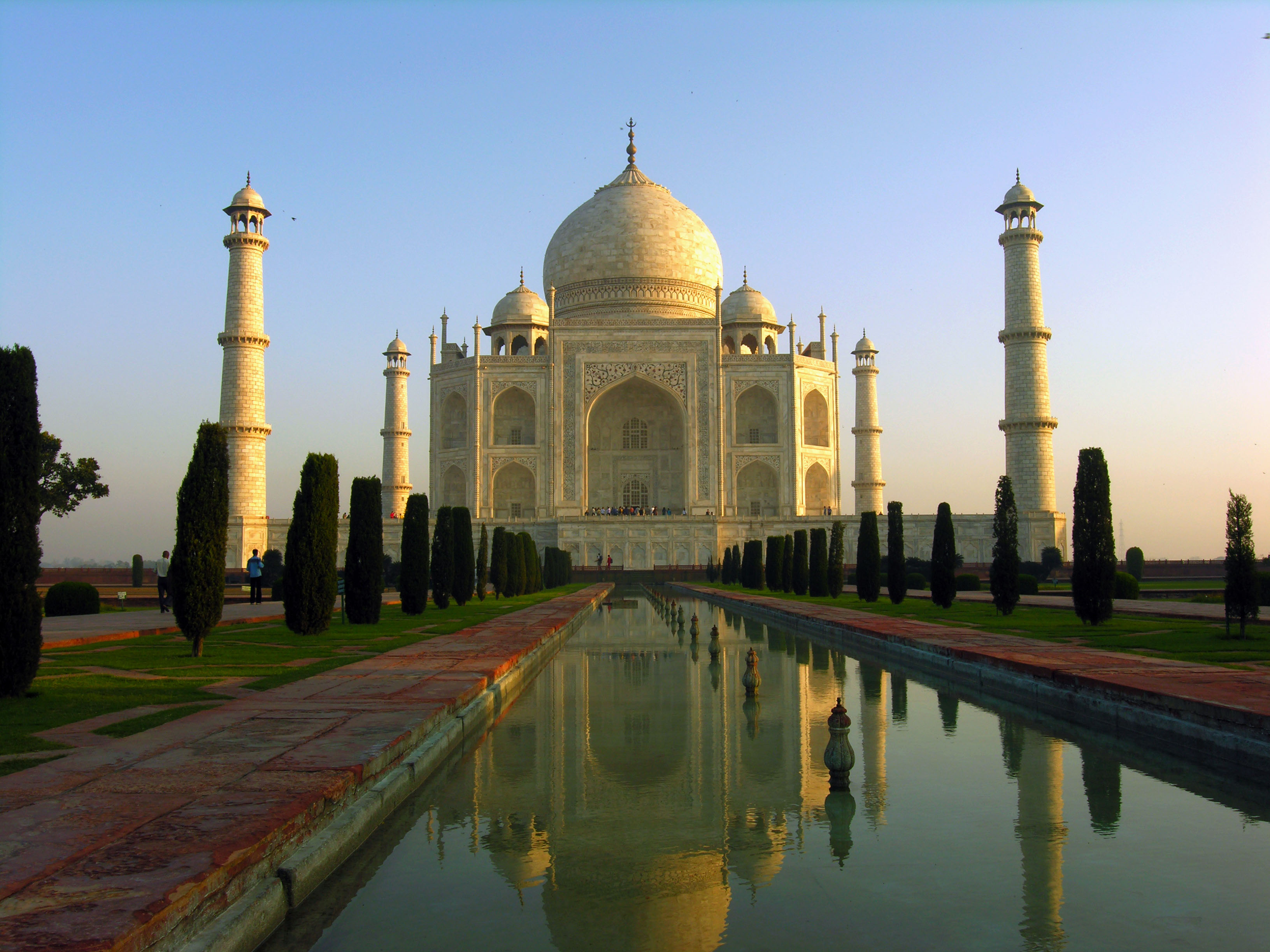 http://amazing--world.yolasite.com/resources/Taj-Mahal.-India.jpg